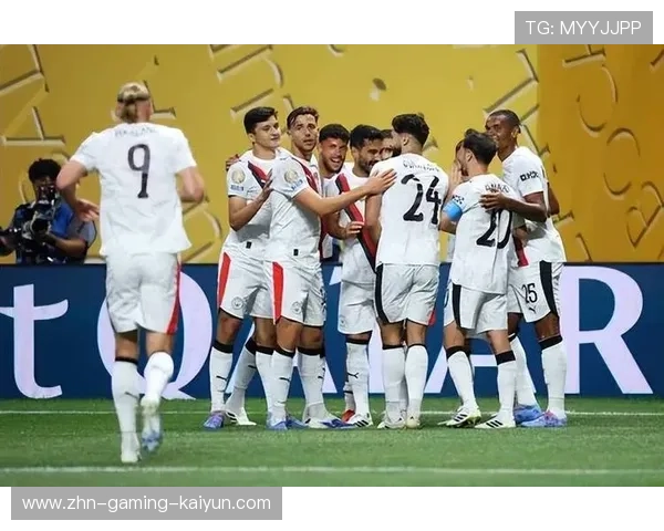 曼城在攻势连续推进中不断创造禁区混战