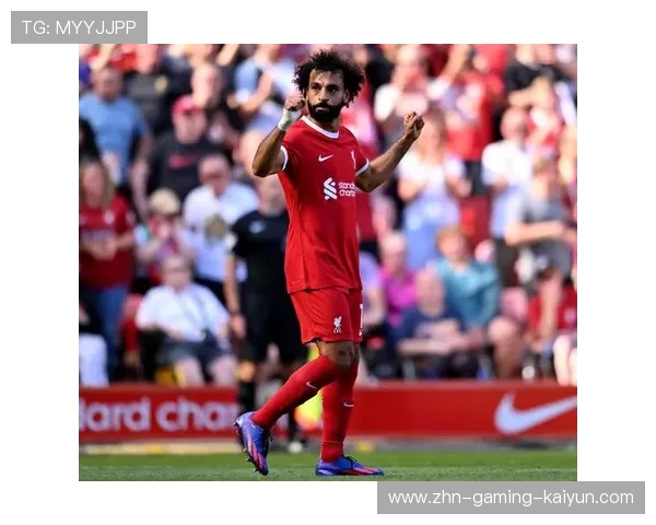 萨拉赫后点垫射得分，利物浦牢稳