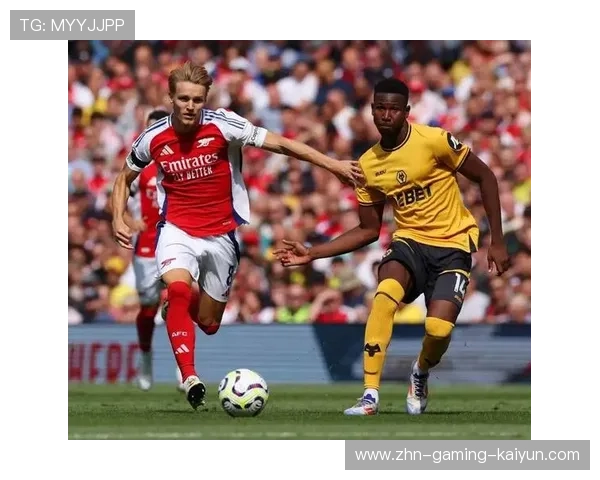 萨卡内切后一脚远射完成破门