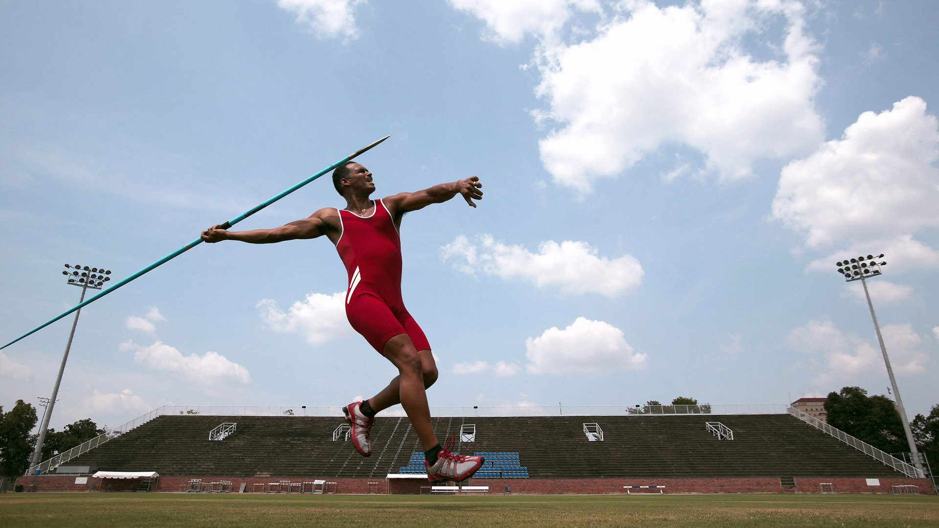 世界拳击锦标赛冠军诞生，世界拳击锦标赛冠军诞生于哪一年